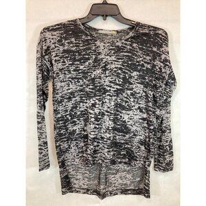 Women's Small Black Fashion Top - Stylish & Versatile Shirt for Casual or Dressy